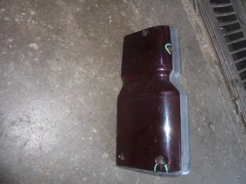 Φανάρι Πίσω Δεξί (Ραγισμένο) για DAIHATSU FEROZA (1991 - 1994) (F300) , (1995 - 1998) (F300)  Φανάρι Πίσω Δεξί (Ραγισμένο) για DAIHATSU FEROZA (1991 - 1994) (F300) , (1995 - 1998) (F300)