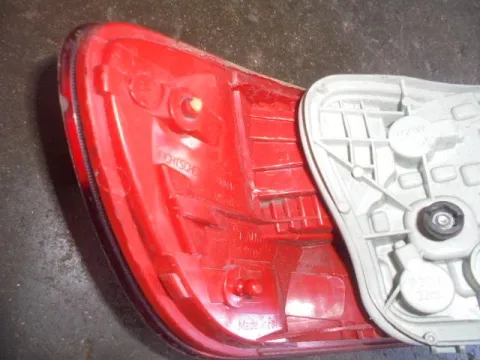 Φανάρι Πίσω Δεξί (Σπασμένη Βάση) για AUDI A3 (2003 - 2005) (8P) Sportback - 5dr , (2005 - 2008) (8P)  - 