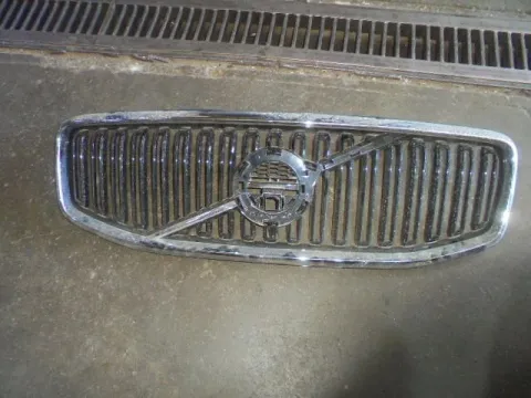 Μάσκα (Σπασμένη Βάση) (Χωρίς Σήμα) για VOLVO XC60 (2017 - )  Μάσκα (Σπασμένη Βάση) (Χωρίς Σήμα) για VOLVO XC60 (2017 - )