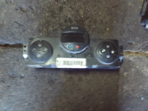 Χειριστήρια Καλοριφέρ για RENAULT MEGANE (2006 - 2008) (LM) (KM) (EM) (CM)  Χειριστήρια Καλοριφέρ για RENAULT MEGANE (2006 - 2008) (LM) (KM) (EM) (CM)