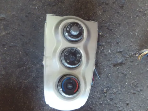 Χειριστήρια Καλοριφέρ 16238079 για TOYOTA YARIS (2006 - 2009) (KL9)  Χειριστήρια Καλοριφέρ 16238079 για TOYOTA YARIS (2006 - 2009) (KL9)