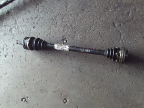 Ημιαξόνιο Πίσω Δεξί Με ABS για BMW 3 Series (1999 - 2003) (E46)  Ημιαξόνιο Πίσω Δεξί Με ABS για BMW 3 Series (1999 - 2003) (E46)