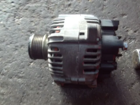 Δυναμό - Εναλλάκτης 8200772726D για RENAULT MEGANE (2002 - 2005) (LM) (KM) (EM) (CM) 1500 (K9K722) Diesel 82 dCi  Δυναμό - Εναλλάκτης 8200772726D για RENAULT MEGANE (2002 - 2005) (LM) (KM) (EM) (CM) 1500 (K9K722) Diesel 82 dCi