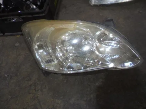 Φανάρι Εμπρός Δεξί (Σπασμένη Βάση) για TOYOTA COROLLA (2004 - 2007) (E120) Hatchback - 5dr (KM22) , Hatchback - 3dr (KM22)  Φανάρι Εμπρός Δεξί (Σπασμένη Βάση) για TOYOTA COROLLA (2004 - 2007) (E120) Hatchback - 5dr (KM22) , Hatchback - 3dr (KM22)