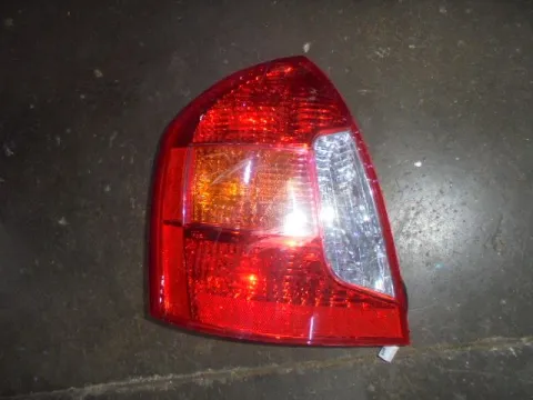 Φανάρι Πίσω Αριστερό (Ελαττωματικό) για HYUNDAI ACCENT (2006 - (MC) Sedan 4dr  Φανάρι Πίσω Αριστερό (Ελαττωματικό) για HYUNDAI ACCENT (2006 - (MC) Sedan 4dr