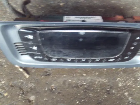 Χειριστήρια Καλοριφέρ 6J0820043 για SEAT IBIZA (2013 - 2016) (6J)  Χειριστήρια Καλοριφέρ 6J0820043 για SEAT IBIZA (2013 - 2016) (6J)