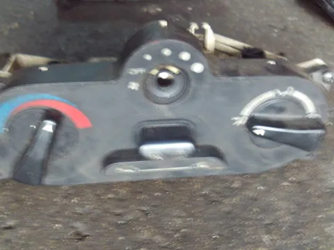 Χειριστήρια Καλοριφέρ 9041704687 για MITSUBISHI CARISMA (1996 - 1999) (DA)  Χειριστήρια Καλοριφέρ 9041704687 για MITSUBISHI CARISMA (1996 - 1999) (DA)
