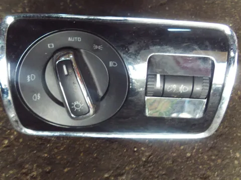 Διακόπτης Φλας 3T0941431B για SKODA SUPERB (2008 - 2013) (3T4-5)  Διακόπτης Φλας 3T0941431B για SKODA SUPERB (2008 - 2013) (3T4-5)