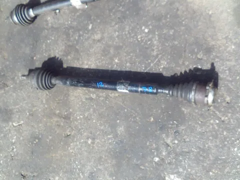 Ημιαξόνιο Εμπρός Δεξί 78 Μ - 10.5 Φ στην Κούπα του Σασμάν - Πάχος Μέσης 41 Χιλ - Πάχος Ε Μπιλιοφόρου 27 Χιλ για VW GOLF (1998 - 2004) Mk4 (1J1)  Ημιαξόνιο Εμπρός Δεξί 78 Μ - 10.5 Φ στην Κούπα του Σασμάν - Πάχος Μέσης 41 Χιλ - Πάχος Ε Μπιλιοφόρου 27 Χιλ για VW GOLF (1998 - 2004) Mk4 (1J1)