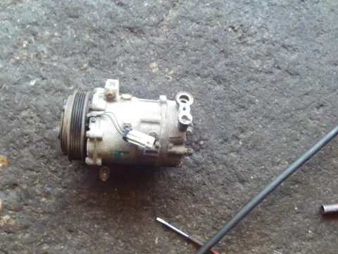 Συμπιεστής A-C (Κομπρέσορας) για OPEL MERIVA (2003 - 2007) 1600 (Z16XE) Petrol 100 16 valve  Συμπιεστής A-C (Κομπρέσορας) για OPEL MERIVA (2003 - 2007) 1600 (Z16XE) Petrol 100 16 valve