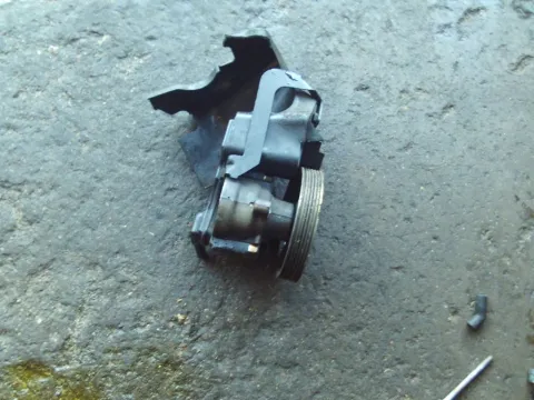 Αντλία Υδραυλικού Τιμονιού Μεταχειρισμένος για PEUGEOT 206 (1998 - 2002) (2A) (2C) (T3E)  Αντλία Υδραυλικού Τιμονιού Μεταχειρισμένος για PEUGEOT 206 (1998 - 2002) (2A) (2C) (T3E)