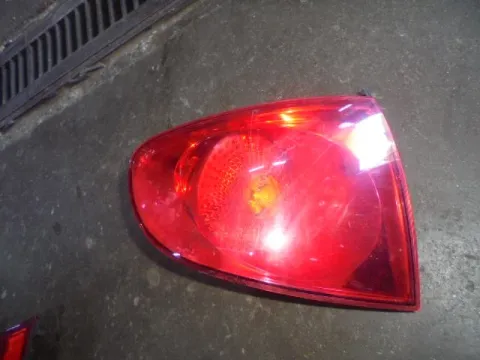 Φανάρι Πίσω Αριστερό (Ελαττωματικό) για SEAT ALTEA (2004 - 2008) (5P)  Φανάρι Πίσω Αριστερό (Ελαττωματικό) για SEAT ALTEA (2004 - 2008) (5P)