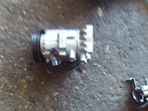Συμπιεστής A-C (Κομπρέσορας) για HYUNDAI i30 (2012 - 2015) ( ) 1600 Diesel 110hp  Συμπιεστής A-C (Κομπρέσορας) για HYUNDAI i30 (2012 - 2015) ( ) 1600 Diesel 110hp