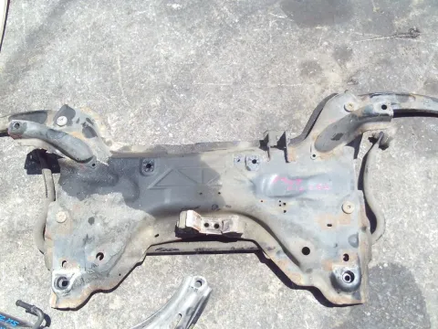 Γέφυρα Εμπρός Οριζόντια για PEUGEOT 307 (2005 - 2008) 1600 (9HZ) (DV6TED4) Diesel 110 HDi 16V *ΔΒ* Γέφυρα Εμπρός Οριζόντια για PEUGEOT 307 (2005 - 2008) 1600 (9HZ) (DV6TED4) Diesel 110 HDi 16V *ΔΒ*