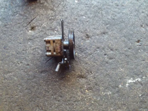 Αντλία Υδραυλικού Τιμονιού Μεταχειρισμένος για NISSAN ALMERA (2000 - 2002) (N16) 