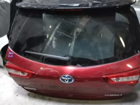 Πορτ-Μπαγκάζ Με Αεροτομή για TOYOTA YARIS (2017 - 2020)  Πορτ-Μπαγκάζ Με Αεροτομή για TOYOTA YARIS (2017 - 2020)