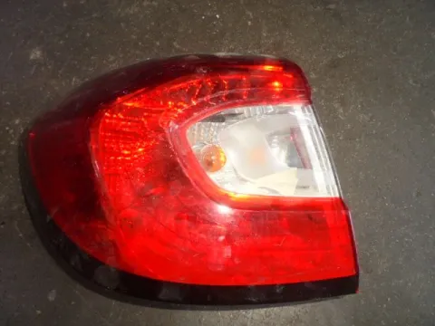 Φανάρι Πίσω Αριστερό (Πλημμυρισμένο) για RENAULT CAPTUR (2014 - 2016)  -  Φανάρι Πίσω Αριστερό (Πλημμυρισμένο) για RENAULT CAPTUR (2014 - 2016)  -