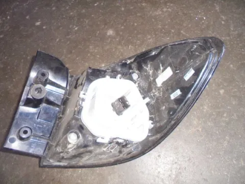 Φανάρι Πίσω Αριστερό (Πλημμυρισμένο) για RENAULT CAPTUR (2014 - 2016)  -  Φανάρι Πίσω Αριστερό (Πλημμυρισμένο) για RENAULT CAPTUR (2014 - 2016)  -