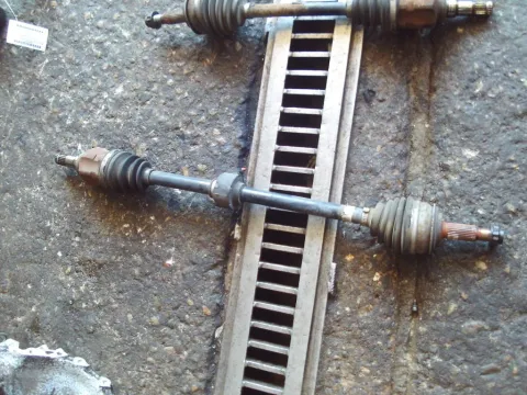 Ημιαξόνιο Εμπρός Δεξί για TOYOTA YARIS (2006 - 2009) (KL9) 1400 (1ND-TV) Diesel 90 (NLP90) D-4D  Ημιαξόνιο Εμπρός Δεξί για TOYOTA YARIS (2006 - 2009) (KL9) 1400 (1ND-TV) Diesel 90 (NLP90) D-4D