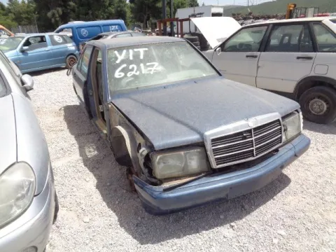 Τροπέτο Αμάξι Χ. Μηχανή με Σασμάν και Πίσω Άξονα Δισκόπλακες -ABS Mε 4 Ζαντολάστιχα 185/50/R16 για MERCEDES 190E (1984 - 1993) (W201) Sedan - 4dr 1800 (M102.910) Petrol 109 *ΔΒ* Τροπέτο Αμάξι Χ. Μηχανή με Σασμάν και Πίσω Άξονα Δισκόπλακες -ABS Mε 4 Ζαντολάστιχα 185/50/R16 για MERCEDES 190E (1984 - 1993) (W201) Sedan - 4dr 1800 (M102.910) Petrol 109 *ΔΒ*