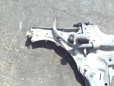 Ψαλίδι Εμπρός Αριστερό για PEUGEOT 208 (2019 - ) 1200 (HN05) Vti 12V PureTech 100 Petrol *ΔΒ* Ψαλίδι Εμπρός Αριστερό για PEUGEOT 208 (2019 - ) 1200 (HN05) Vti 12V PureTech 100 Petrol *ΔΒ*