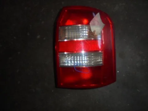 Φανάρι Πίσω Δεξί (Ραγισμένο) για AUDI A2 (2000 - 2005) (8Z0)  Φανάρι Πίσω Δεξί (Ραγισμένο) για AUDI A2 (2000 - 2005) (8Z0)