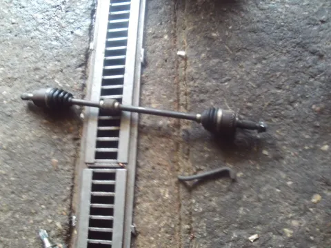 Ημιαξόνιο Εμπρός Δεξί για HYUNDAI i10 (2008 - 2011) 