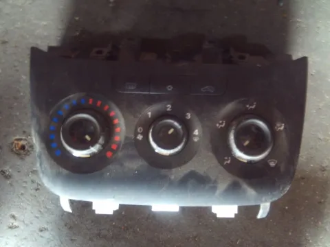 Χειριστήρια Καλοριφέρ 5G1140100 για FIAT GRANDE PUNTO (2005 - 2008) (199)  Χειριστήρια Καλοριφέρ 5G1140100 για FIAT GRANDE PUNTO (2005 - 2008) (199)