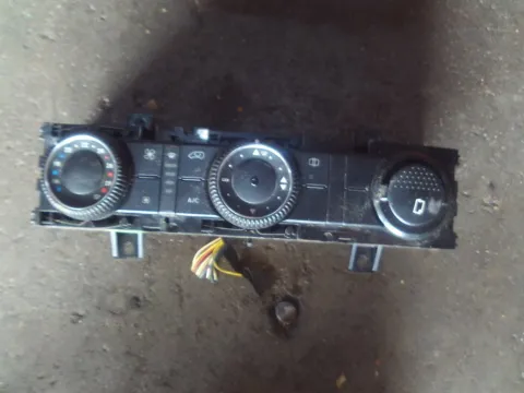Χειριστήρια Καλοριφέρ A9068301785KZ για MERCEDES SPRINTER (2006 - 2013) (906)  Χειριστήρια Καλοριφέρ A9068301785KZ για MERCEDES SPRINTER (2006 - 2013) (906)