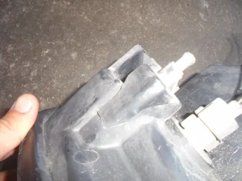 Φανάρι Εμπρός Αριστερό (Ελαττωματικό ) για SUZUKI SX4 (2007 - 2009) (RW) , (2010 - 2013) (RW) , FIAT SEDICI (2007 - 2010) , (2011 - )  -  Φανάρι Εμπρός Αριστερό (Ελαττωματικό ) για SUZUKI SX4 (2007 - 2009) (RW) , (2010 - 2013) (RW) , FIAT SEDICI (2007 - 2010) , (2011 - )  -