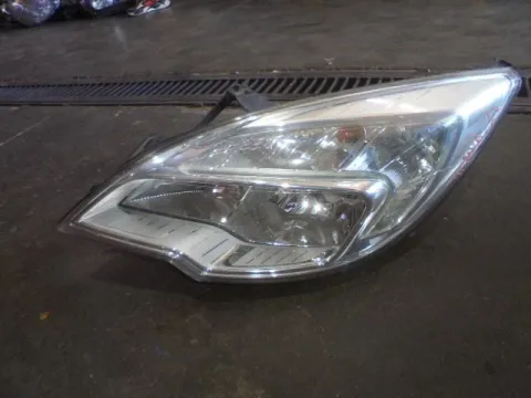 Φανάρι Εμπρός Αριστερό (Σπασμένη Βάση) για OPEL MERIVA (2010 - 2014)  Φανάρι Εμπρός Αριστερό (Σπασμένη Βάση) για OPEL MERIVA (2010 - 2014)