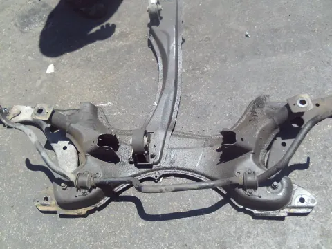 Γέφυρα Εμπρός Οριζόντια για TOYOTA RAV-4 (2000 - 2004) (XA20) 2000 1AZ-FE petrol 150 VVT - i *ΔΒ* Γέφυρα Εμπρός Οριζόντια για TOYOTA RAV-4 (2000 - 2004) (XA20) 2000 1AZ-FE petrol 150 VVT - i *ΔΒ*