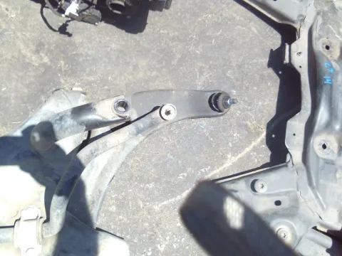 Ψαλίδι Εμπρός Δεξί για MITSUBISHI COLT (2005 - 2008 ) (CZ) *ΔΒ* Ψαλίδι Εμπρός Δεξί για MITSUBISHI COLT (2005 - 2008 ) (CZ) *ΔΒ*
