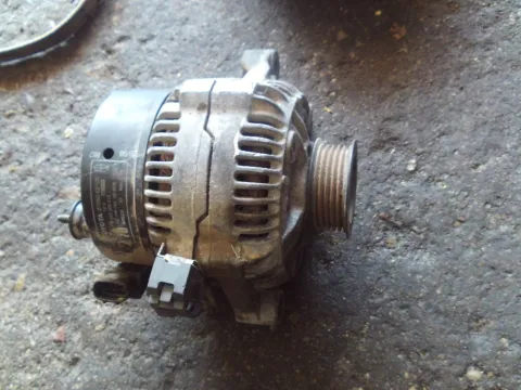 Δυναμό - Εναλλάκτης 2706002100 για TOYOTA AVENSIS (2000 - 2003) (T220)  Δυναμό - Εναλλάκτης 2706002100 για TOYOTA AVENSIS (2000 - 2003) (T220)