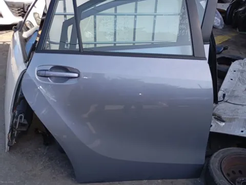 Πόρτα Πίσω Δεξιά για TOYOTA VERSO (2009 - ) *Ε* Πόρτα Πίσω Δεξιά για TOYOTA VERSO (2009 - ) *Ε*