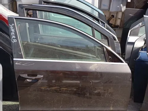 Πόρτα Εμπρός Δεξιά για SKODA SUPERB (2008 - 2013) (3T4-5) *Ε* Πόρτα Εμπρός Δεξιά για SKODA SUPERB (2008 - 2013) (3T4-5) *Ε*