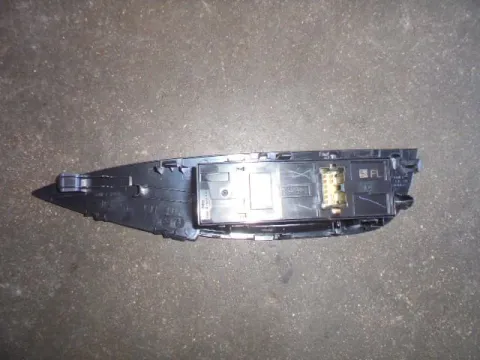 Διακόπτης Παραθύρων Κεντρικός Αριστερής 4πλος 10pin για NISSAN QASHQAI (2014 - 2017) ( J11 ) , (2018 - 2021) ( J11)  - 