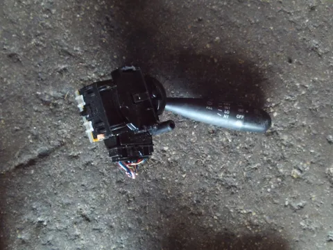 Διακόπτης Υαλοκαθαριστήρων 173647 για TOYOTA COROLLA (2002 - 2004) (E120)  "ΤΕΛΑΡΟ 21"(ΚΑΤΩ ΣΚΑΛΑ) Διακόπτης Υαλοκαθαριστήρων 173647 για TOYOTA COROLLA (2002 - 2004) (E120)  "ΤΕΛΑΡΟ 21"(ΚΑΤΩ ΣΚΑΛΑ)