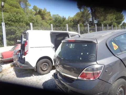 Τροπέτο Αμάξι Κουφάρι με Άξονα Πίσω 4μπούλωνο και Ζαντολάστιχα 195/65/15 για OPEL ASTRA (2007 - 2010) H Hatchback - 5dr *ΔΒ* -  Τροπέτο Αμάξι Κουφάρι με Άξονα Πίσω 4μπούλωνο και Ζαντολάστιχα 195/65/15 για OPEL ASTRA (2007 - 2010) H Hatchback - 5dr *ΔΒ* -