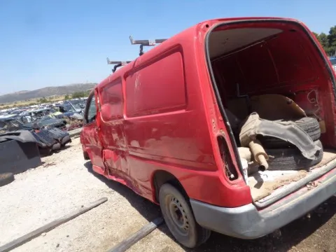 Τροπέτο Αμάξι Κουφάρι με Άξονα Πίσω για TOYOTA HI-ACE (1996 - 2006) (XH10) *ΔΒ* -  Τροπέτο Αμάξι Κουφάρι με Άξονα Πίσω για TOYOTA HI-ACE (1996 - 2006) (XH10) *ΔΒ* -