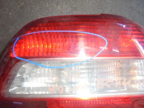 Φανάρι Πίσω Δεξί (Ραγισμένο) για VOLVO S40 (2000 - 2003) (VS)  -  Φανάρι Πίσω Δεξί (Ραγισμένο) για VOLVO S40 (2000 - 2003) (VS)  -