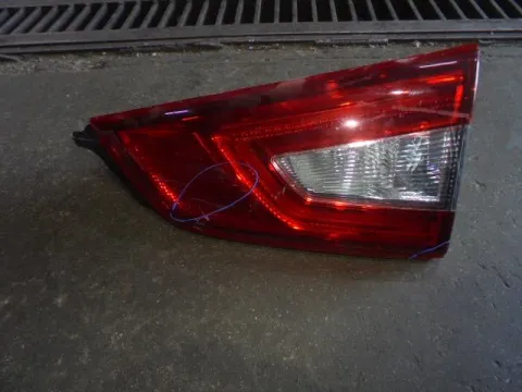 Φανάρι Πίσω Δεξί Καπού (Ελαττωματικό) για NISSAN QASHQAI (2014 - 2017) ( J11 )  Φανάρι Πίσω Δεξί Καπού (Ελαττωματικό) για NISSAN QASHQAI (2014 - 2017) ( J11 )