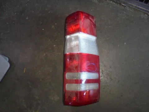 Φανάρι Πίσω Δεξί (Ραγισμένο) για MERCEDES SPRINTER (2006 - 2013) (906)  Φανάρι Πίσω Δεξί (Ραγισμένο) για MERCEDES SPRINTER (2006 - 2013) (906)