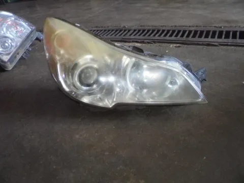 Φανάρι Εμπρός Δεξί  XENON (Σπασμένη Βάση) για SUBARU LEGACY (2009 - 2013) , OUTBACK (2010 - ) (BR) Φανάρι Εμπρός Δεξί  XENON (Σπασμένη Βάση) για SUBARU LEGACY (2009 - 2013) , OUTBACK (2010 - ) (BR)