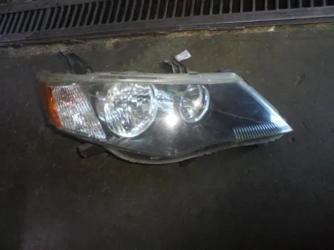 Φανάρι Εμπρός Δεξί (Σπασμένη Βάση) για MITSUBISHI OUTLANDER (2007 - 2012) (CW)  Φανάρι Εμπρός Δεξί (Σπασμένη Βάση) για MITSUBISHI OUTLANDER (2007 - 2012) (CW)