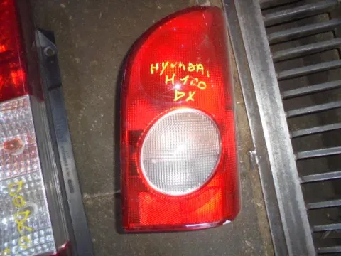 Φανάρι Πίσω Δεξί για HYUNDAI H-100 (1995 - 1997)  Φανάρι Πίσω Δεξί για HYUNDAI H-100 (1995 - 1997)