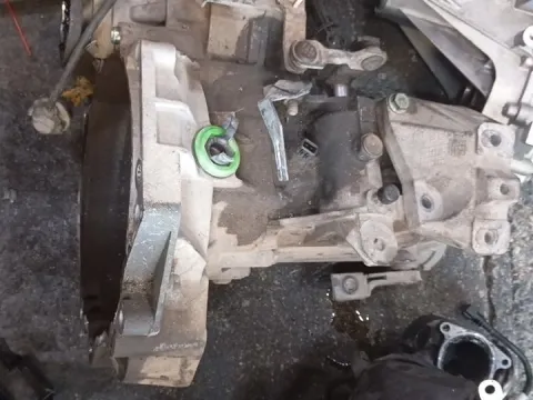 Κιβώτιο Ταχυτήτων (Σασμάν) Χειροκίνητο για VW GOLF (1998 - 2004) Mk4 (1J1) 1600 (ATN)(AUS)(AZD)(BCB) Petrol 105 16 valve  Κιβώτιο Ταχυτήτων (Σασμάν) Χειροκίνητο για VW GOLF (1998 - 2004) Mk4 (1J1) 1600 (ATN)(AUS)(AZD)(BCB) Petrol 105 16 valve