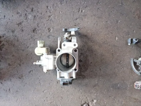 Σώμα Πεταλούδας 2227016100 για TOYOTA AVENSIS (2000 - 2003) (T220) ΤΕΛΑΡΟ 64"(πισω σκαλα) Σώμα Πεταλούδας 2227016100 για TOYOTA AVENSIS (2000 - 2003) (T220) ΤΕΛΑΡΟ 64"(πισω σκαλα)