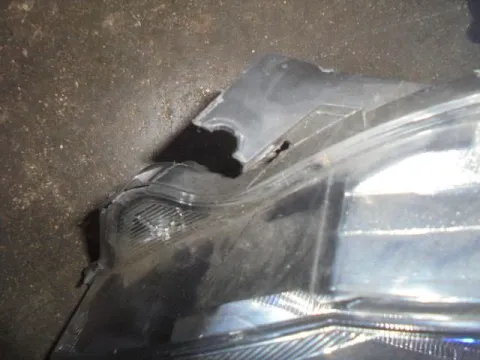Φανάρι Εμπρός Αριστερό (Σπασμένη Βάση) για TOYOTA YARIS (2015 - 2017)  -  Φανάρι Εμπρός Αριστερό (Σπασμένη Βάση) για TOYOTA YARIS (2015 - 2017)  -