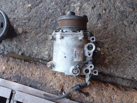 Συμπιεστής A-C (Κομπρέσορας) για MITSUBISHI OUTLANDER (2003 - 2006) (CU)  Συμπιεστής A-C (Κομπρέσορας) για MITSUBISHI OUTLANDER (2003 - 2006) (CU)